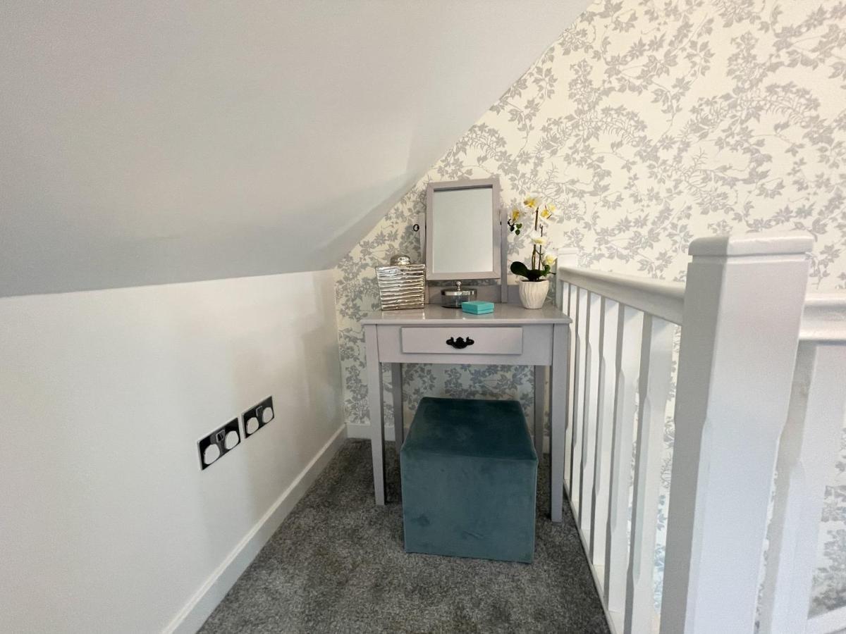 Newly Developed 3 Bedroom Home Glasgow Extérieur photo