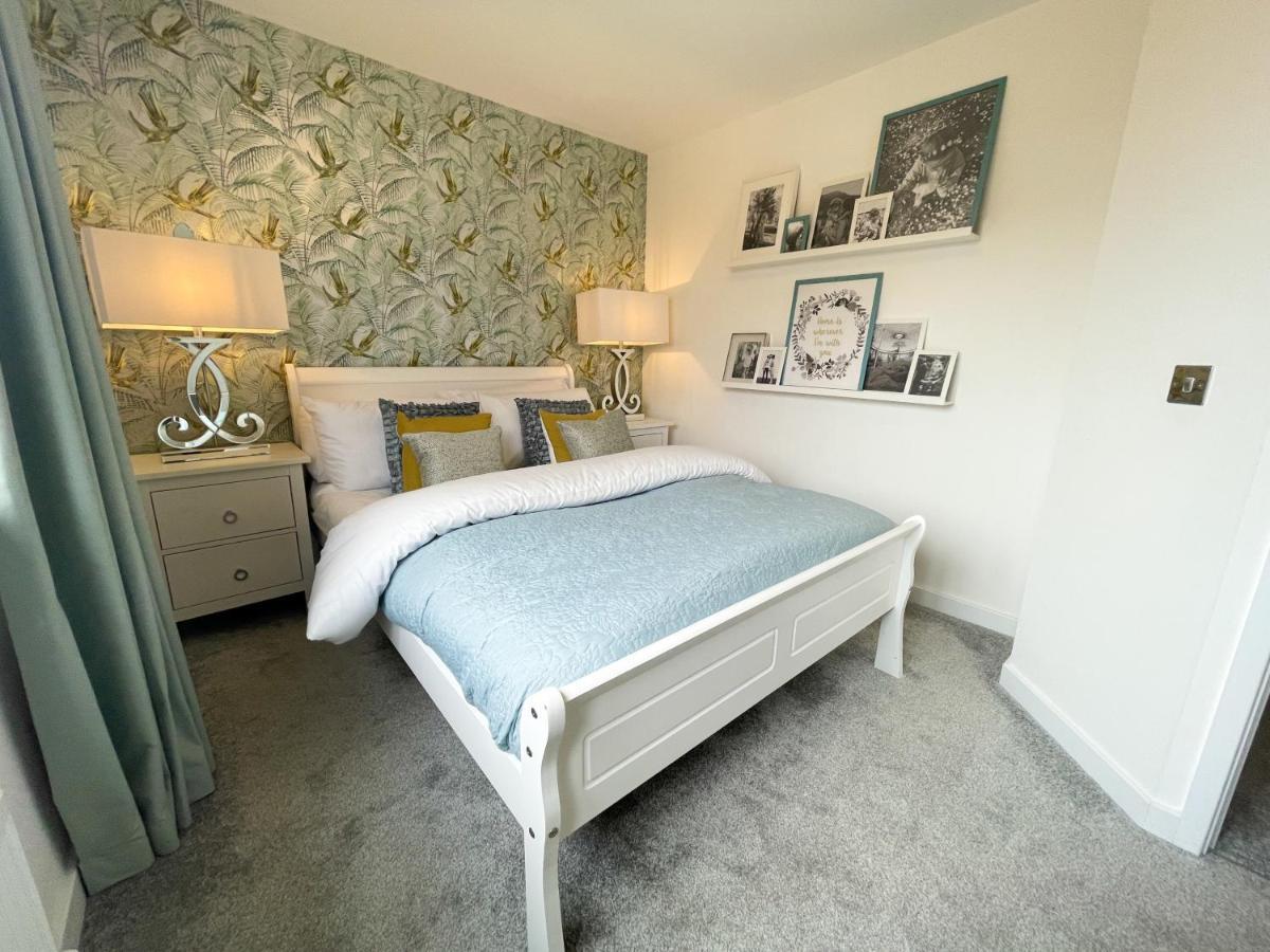 Newly Developed 3 Bedroom Home Glasgow Extérieur photo