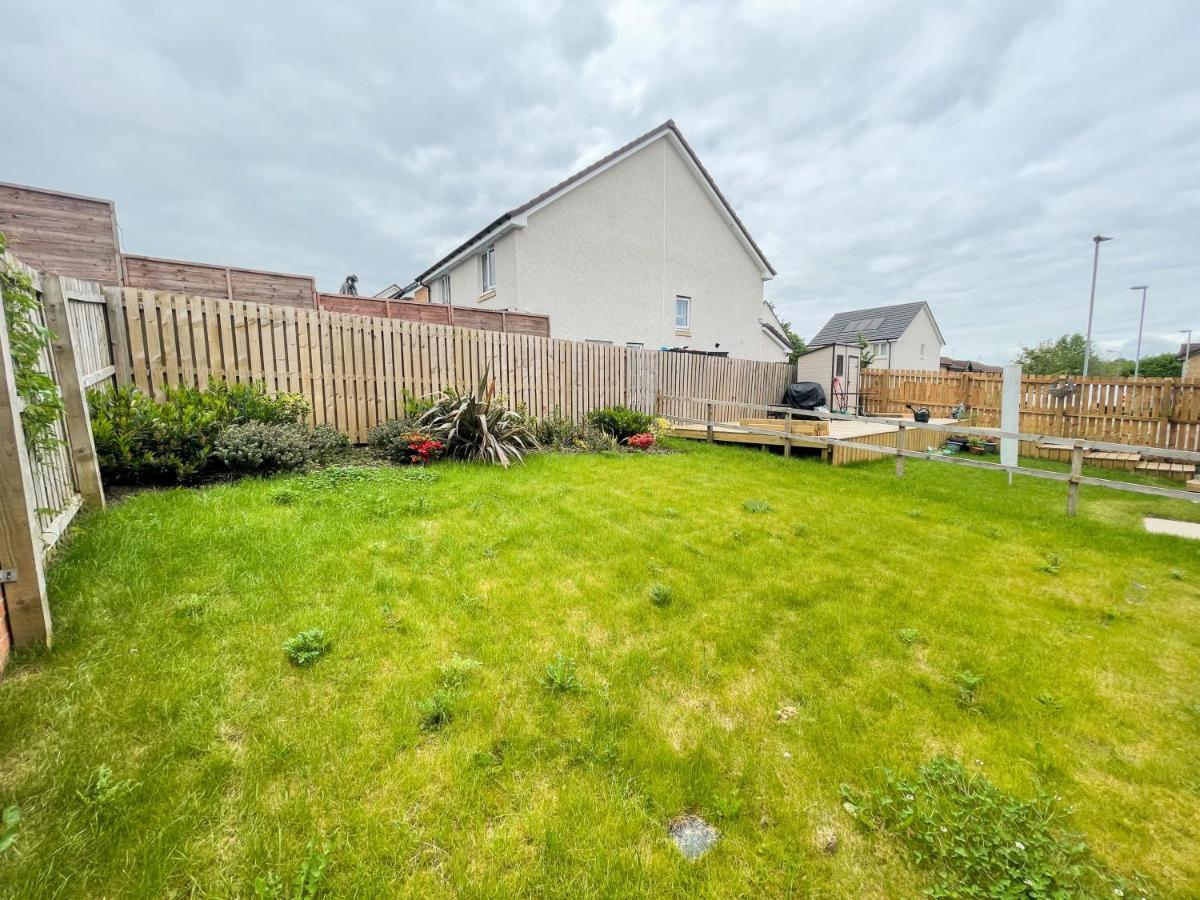 Newly Developed 3 Bedroom Home Glasgow Extérieur photo